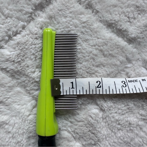 Furminator | "Small Dog" Green Finishing Comb - Picture 7 of 7